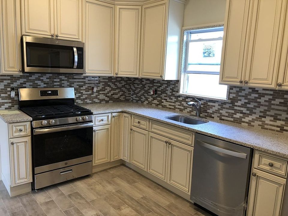 1st image of 8645 23rd Ave #2