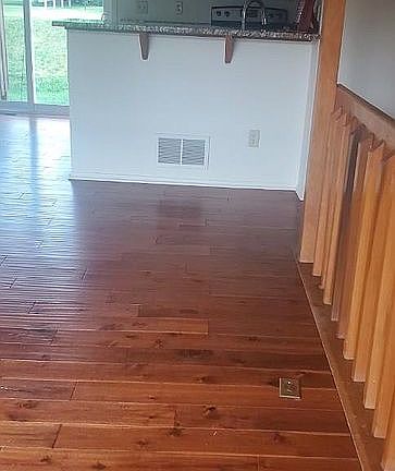 3rd image of 4944 Stoneybrook Blvd