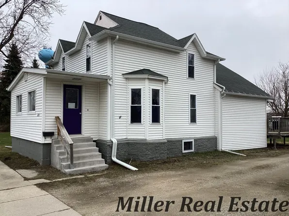 224 N Catherine St, Ithaca, MI 48847