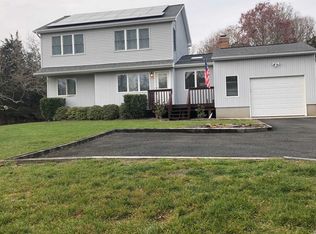 430 Hubbard Ave, Riverhead, NY 11901