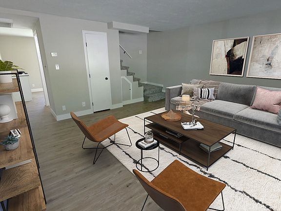 4th image of 1465 Arthur Dr