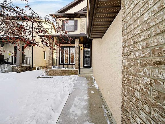 4th image of 14 W Springborough Cres SW