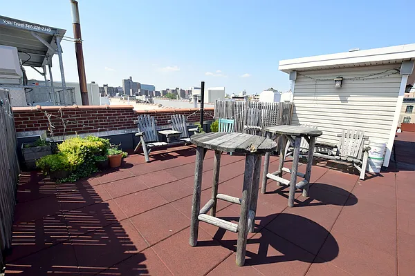 Rented by Compass | media 12