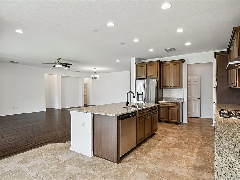 4215 Tatum Loop — Photo 32