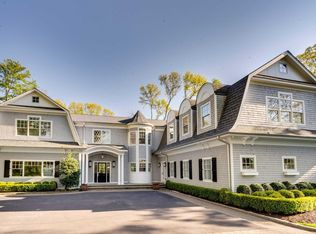 2064 Crest Rd, Syosset, NY 11791