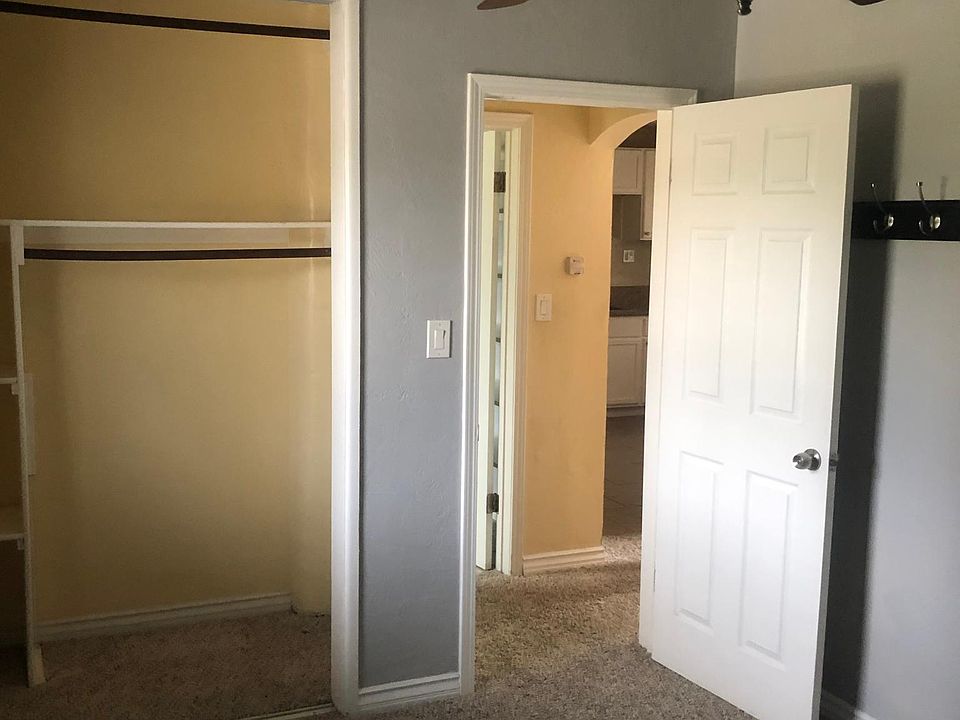 BEDROOM WITH NICE SIZE CLOSET