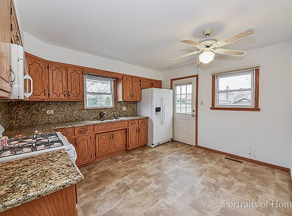 4th image of 10222 S 80th Ct