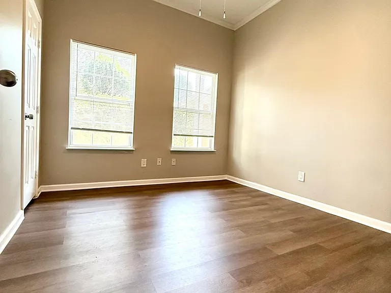 12145 Landing Green Dr — Photo 10