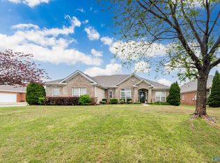 115 Summer Trace Ln, Madison, AL 35757