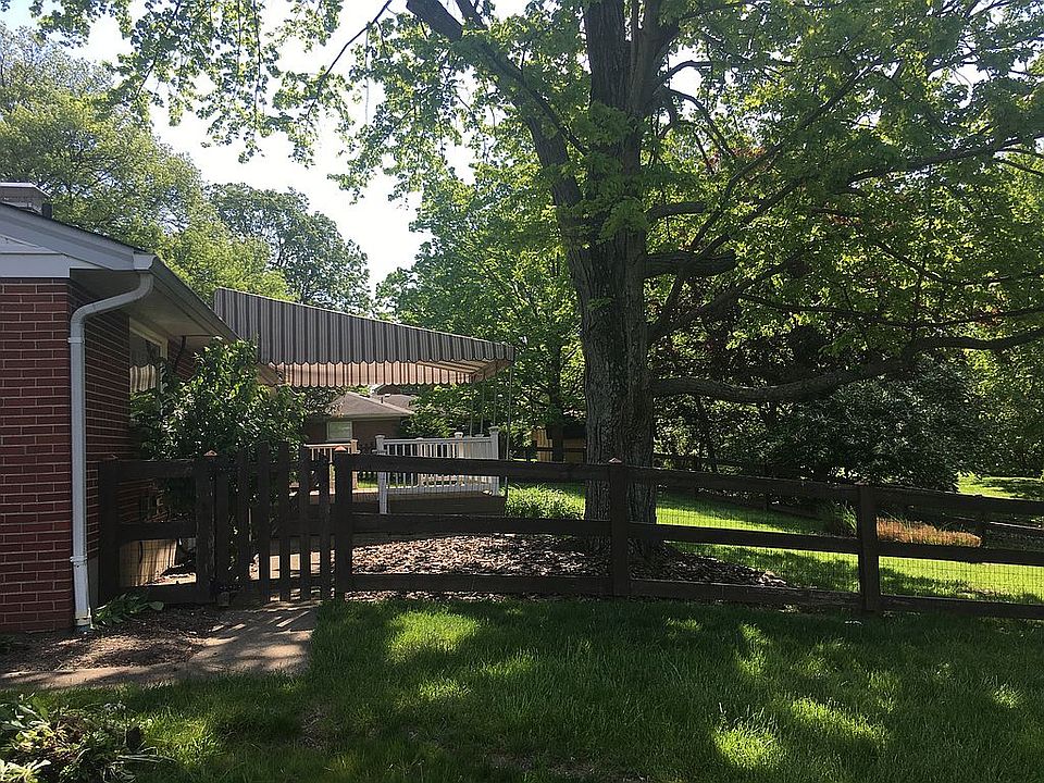 1st image of 3757 Moorhill Dr