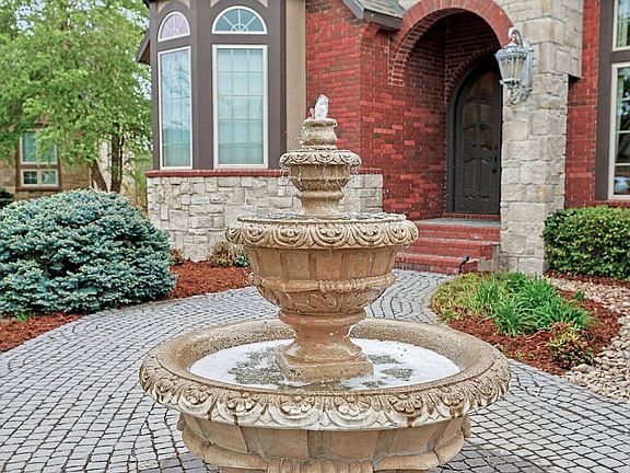 4th image of 2525 N Loch Lomond Ct