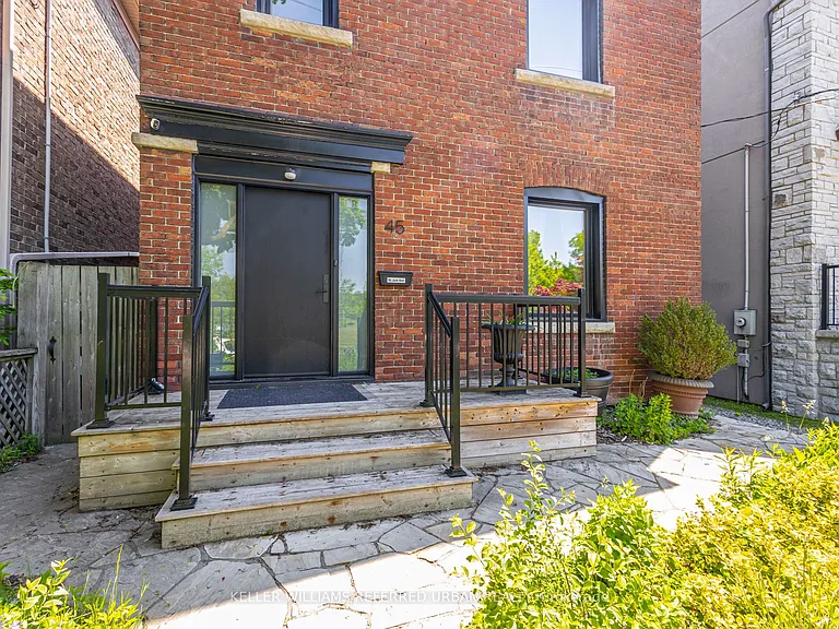 45 Wychwood Ave — Photo 2