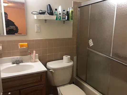 Rented by 18 REALTY | media 6