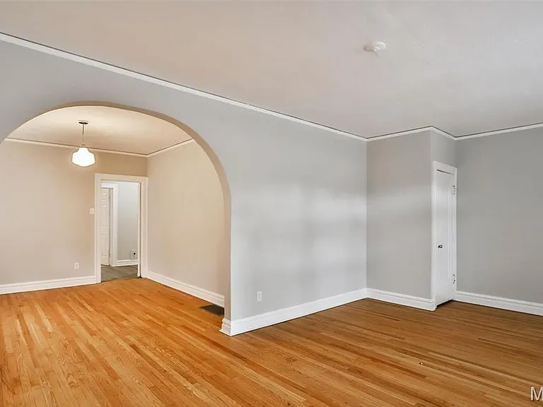 7125 Dartmouth Ave — Photo 3