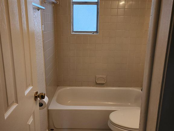 5th image of 1564 W 14th St #1