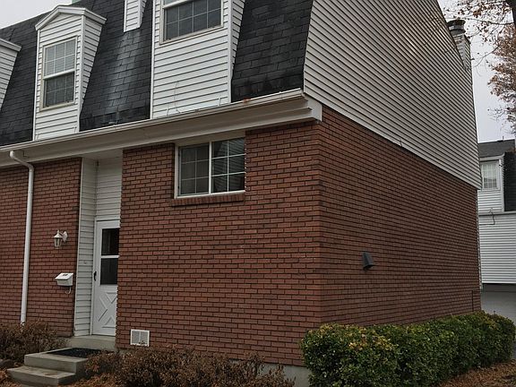 3rd image of 638 E Williamsburg Park Cir