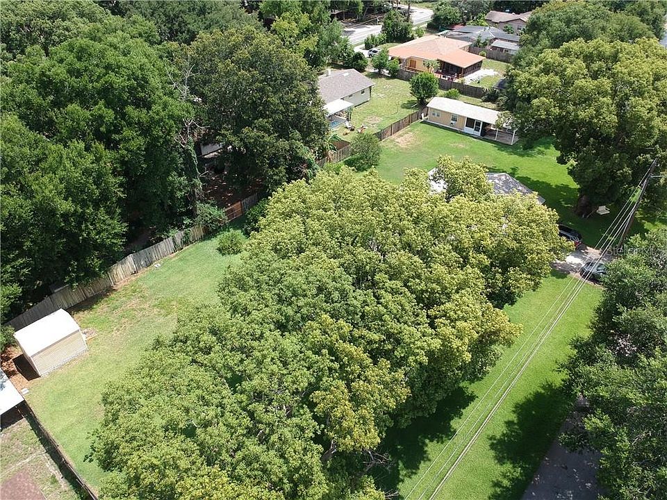 1st image of Pinewood Ct