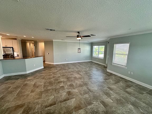 4th image of 3418 79th Street Cir W