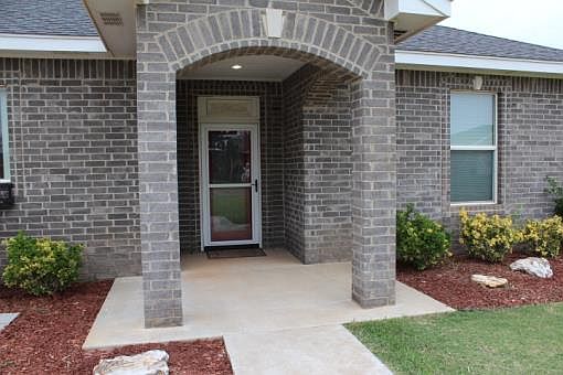 3rd image of 205 Cypress Ave