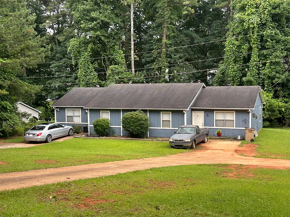 1292 Crystal Lake Rd