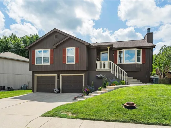 305 SW Creek Ridge Dr, Grain Valley, MO 64029