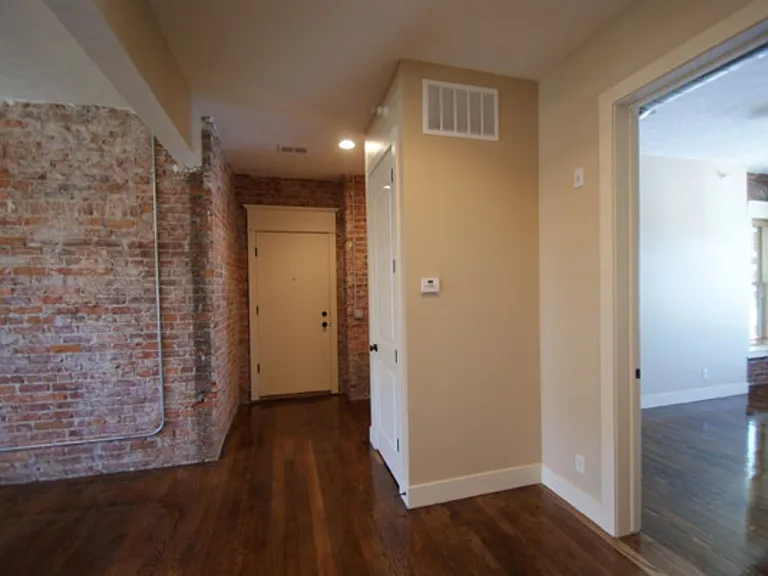 2934 Leavenworth St — Photo 63