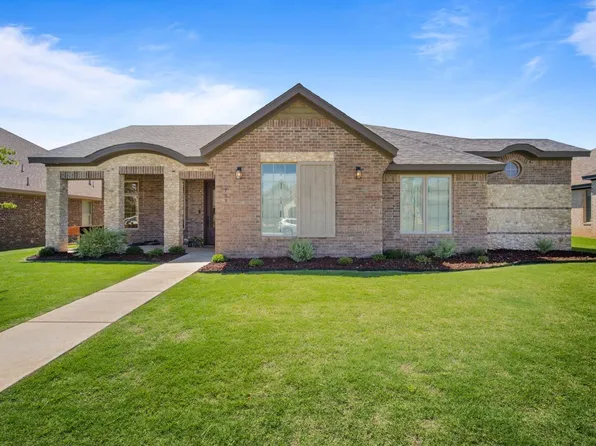 707 N 8th St, Wolfforth, TX 79382