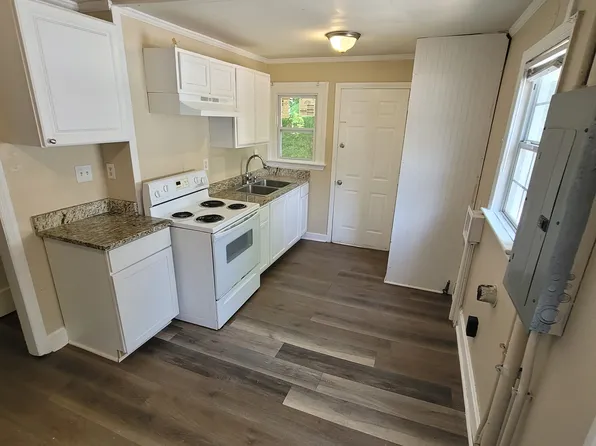 231 S 16th St, Griffin, GA 30224
