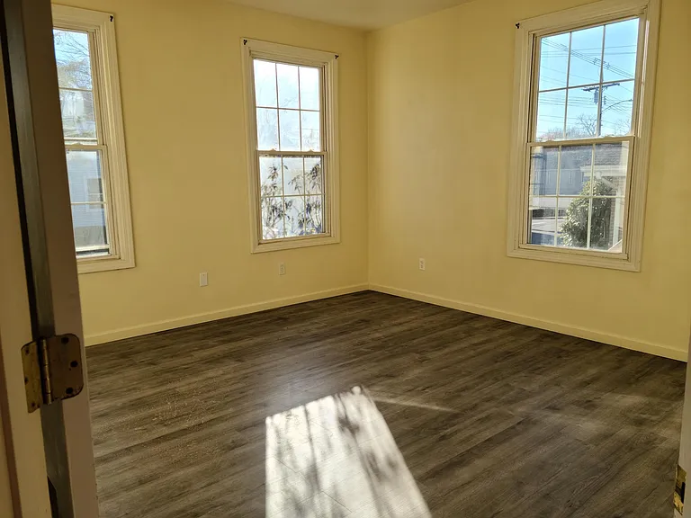113 Sachem St #1 — Photo 8