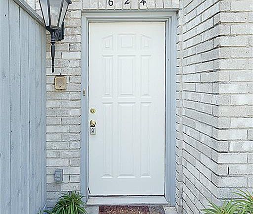 2nd image of 624 Wilcrest Dr #624