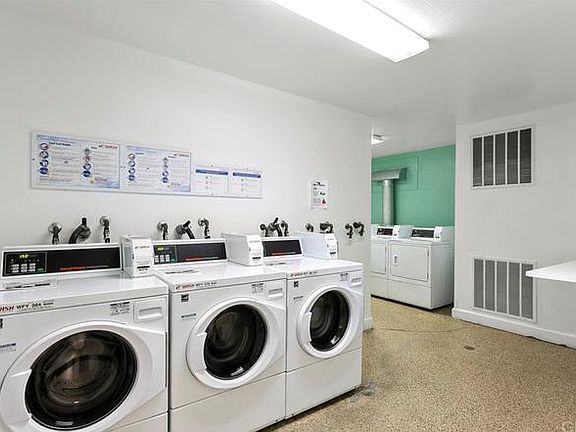 4th image of 5585 E Pacific Coast Hwy Unit 226