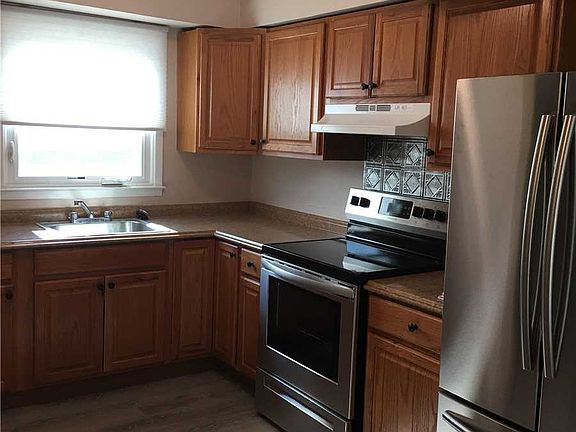 2nd image of 18 Hanover Pl Floor 2