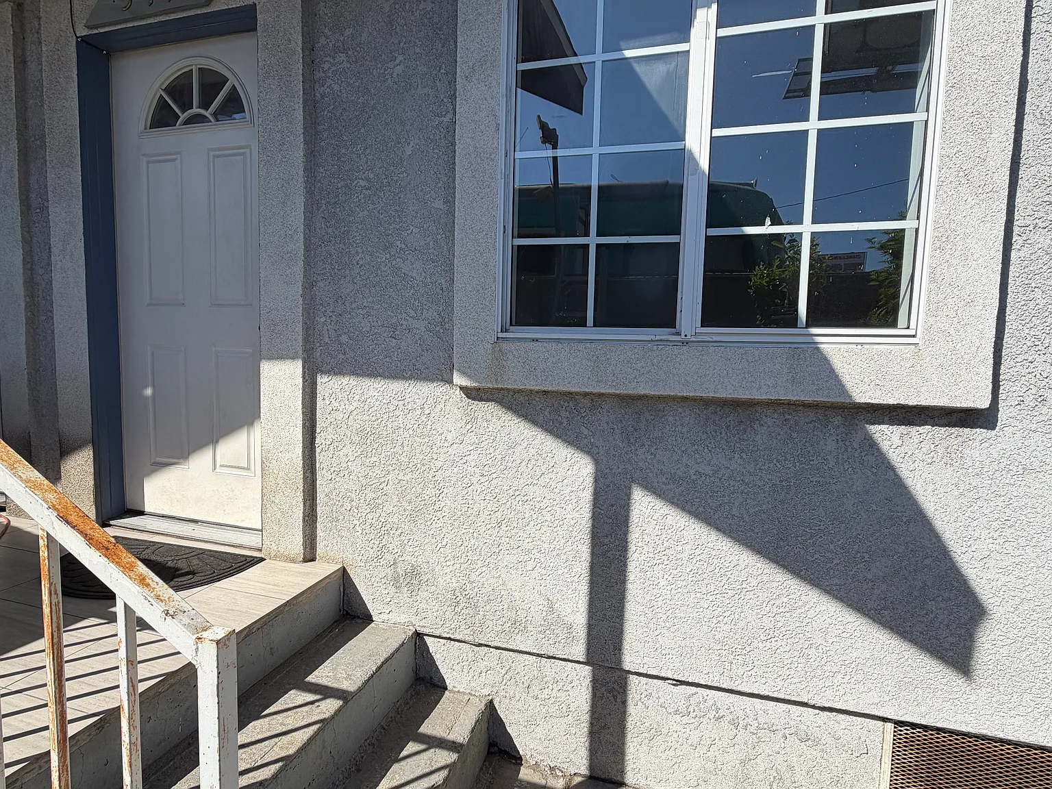 3 bed, 1080 sqft, $2,600 — Photo 4
