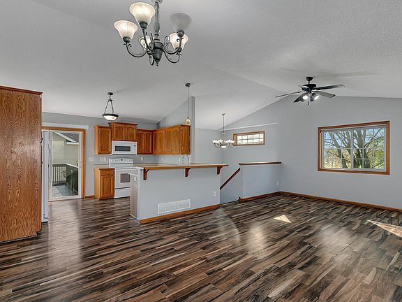 3rd image of 1707 Trentwood Dr