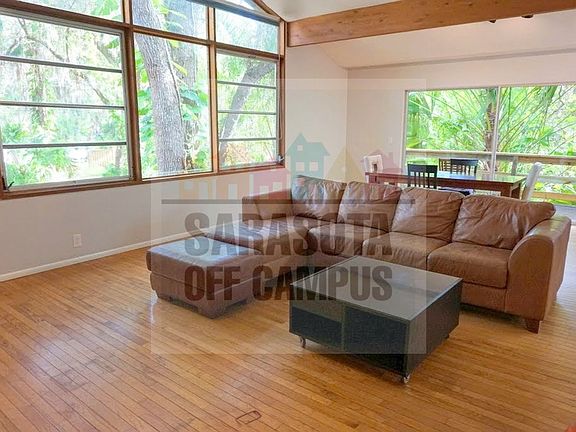 2nd image of 1313 46th St