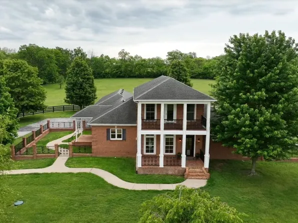 2525 Clintonville Rd, Paris, KY 40361