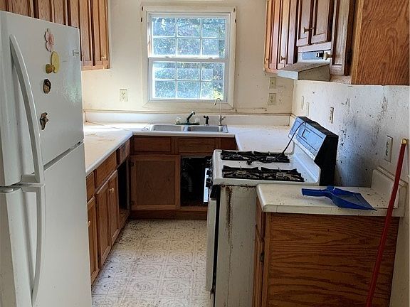 5th image of 6045 Maybank Dr