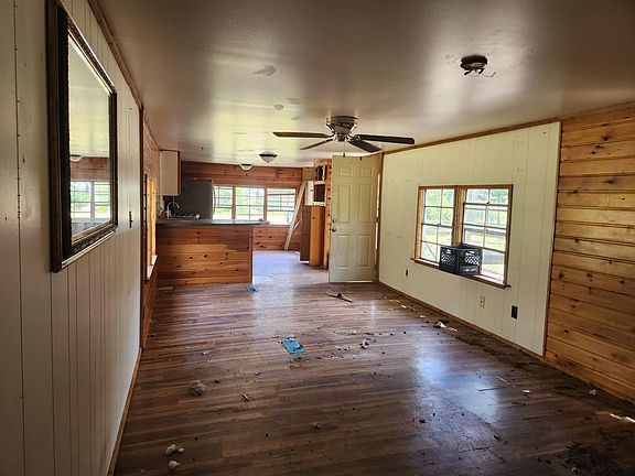 4th image of 8253 S Washington Ave