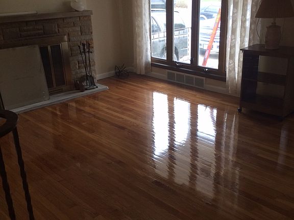 4th image of 1855 E 223rd St