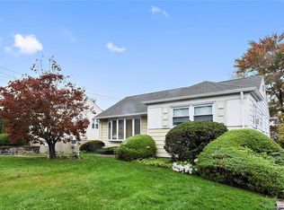 154 Croydon Rd, Yonkers, NY 10710