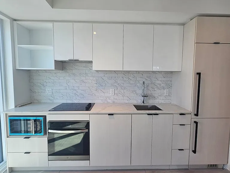 252 Church St #3006 — Photo 4