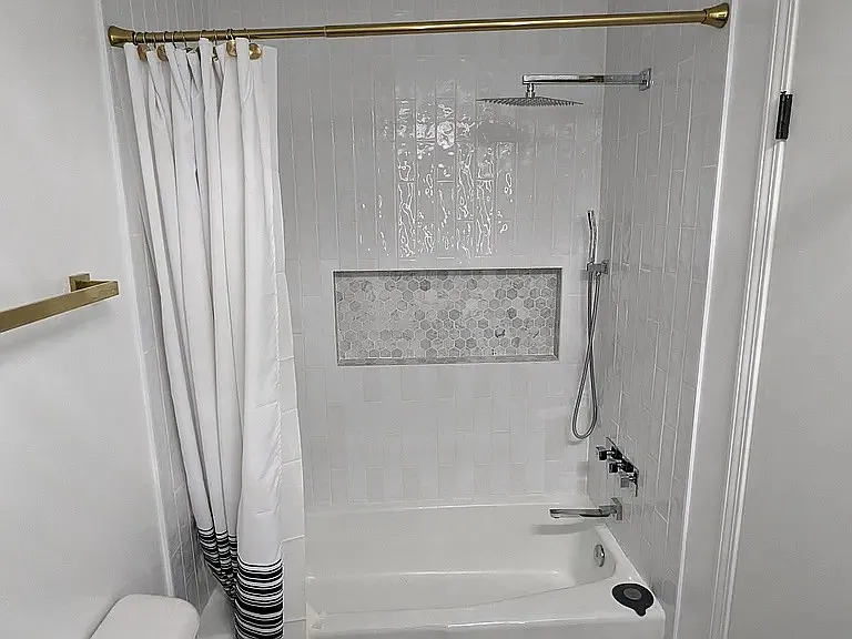 8238 Taunton Rd — Photo 3