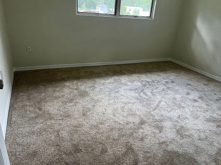 2205 NE 14th Ave — Photo 33