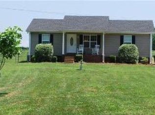 117A N Centerpoint Rd, Portland, TN 37148