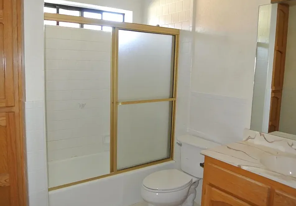 3 bed, 1317 sqft, $2,200 — Photo 4