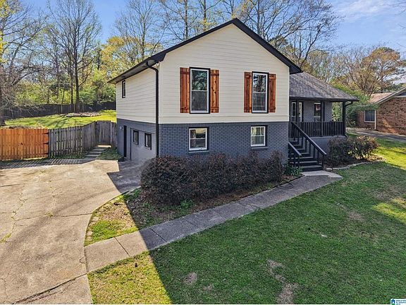 2nd image of 304 Ashland Ln