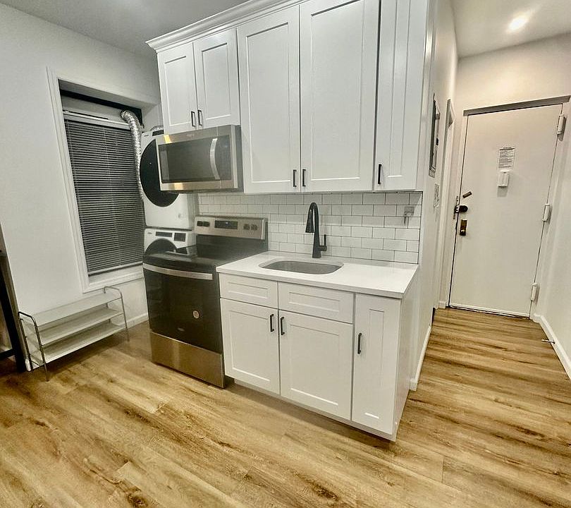 1st image of 2371 Arthur Ave #5