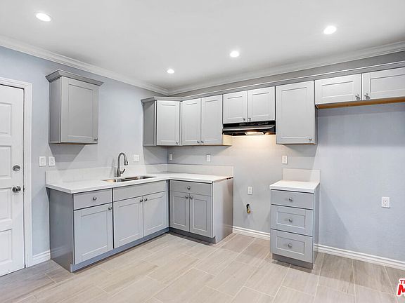 5th image of 1746 Turrill Ave