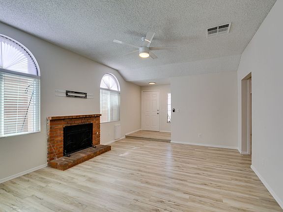 3rd image of 2842 Preciso Ln