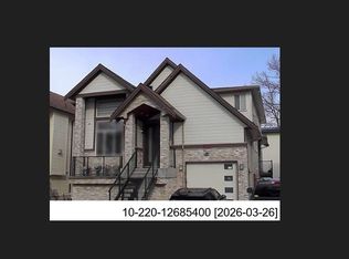 1465 Salter St, New Westminster, BC V3M6Z4
